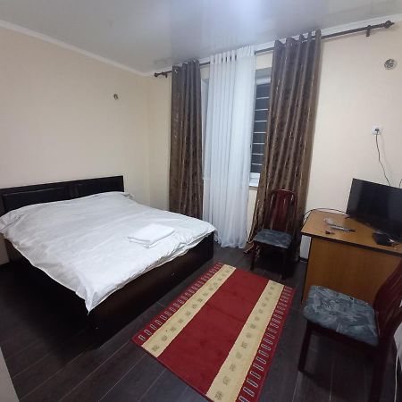 Adi Hotel Bichkek Extérieur photo